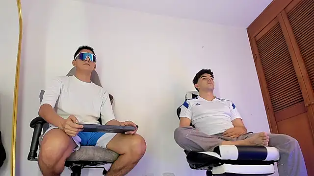 sotooliver3 online show from February 2026 07:53:01 PM