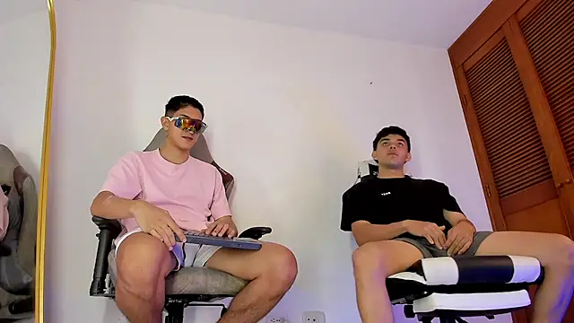 sotooliver3 online show from February 2026 08:33:02 PM