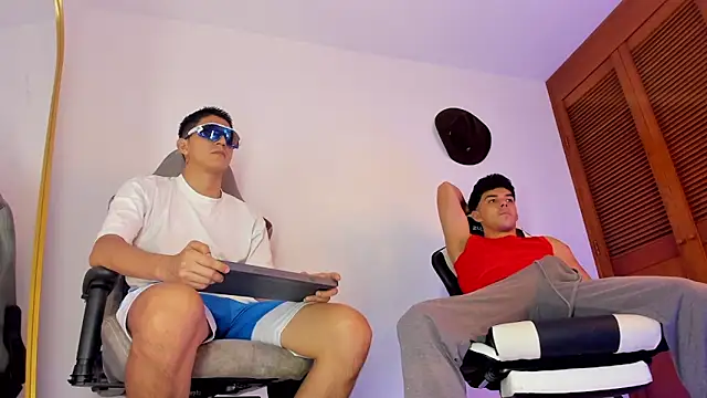 sotooliver3 online show from October 2025 08:09:02 PM