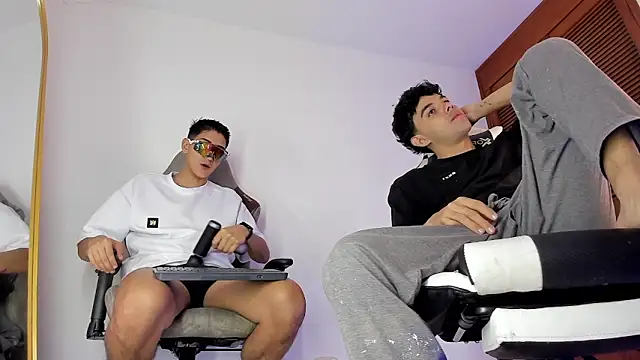 sotooliver3 online show from February 2026 08:53:01 PM