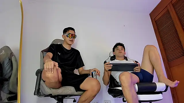 sotooliver3 online show from February 2026 09:56:02 PM