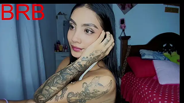 mia yireth online show from December 2025 12:35:02 AM