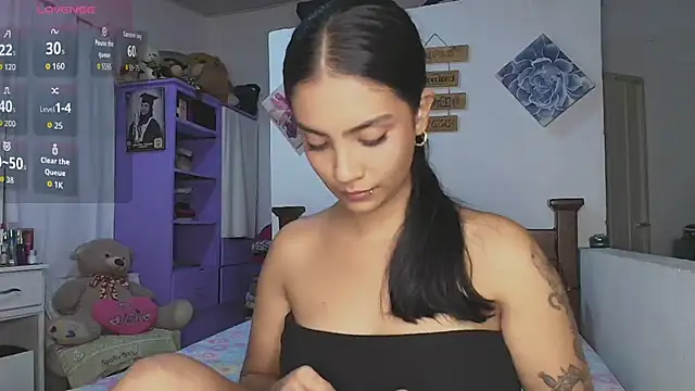 mia yireth online show from December 2025 02:45:01 AM