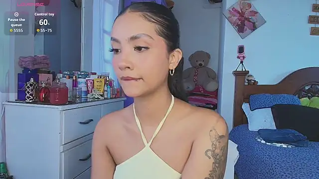 mia yireth online show from November 2025 03:38:01 PM