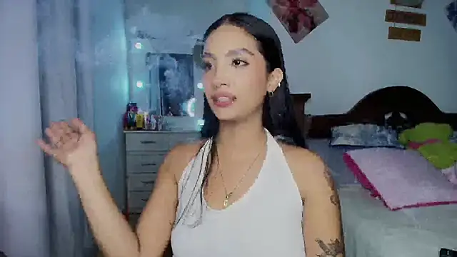 Snapshot of mia_yireth chatting on October 2025 12:11:02 AM mia yireth online show from October 2025 12:11:02 AM