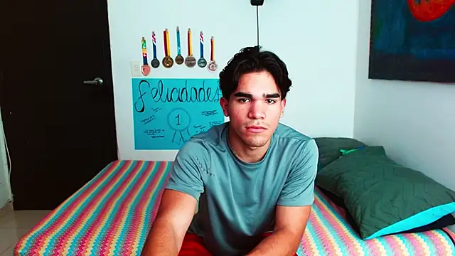 Snapshot of babysebasxxx chatting on November 2025 08:01:02 PM babysebasxxx online show from November 2025 08:01:02 PM