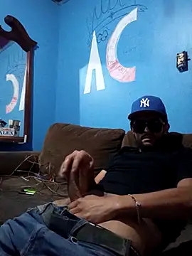 Snapshot of Vergudo19420 chatting on November 2025 02:48:01 AM Vergudo19420 online show from November 2025 02:48:01 AM