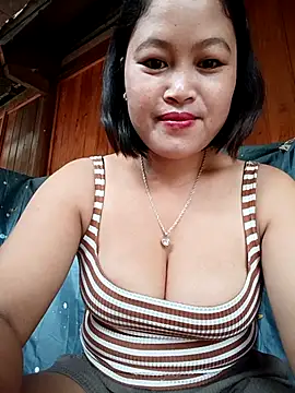 maycuc123 online show from October 2025 12:55:02 AM