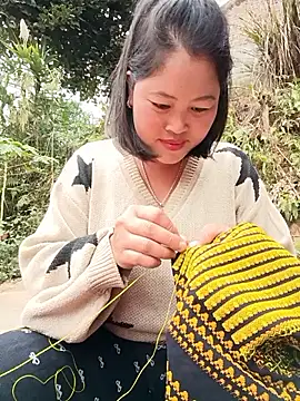 maycuc123 online show from December 2025 08:09:02 AM