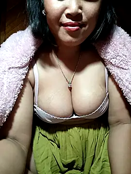 maycuc123 online show from October 2025 02:06:02 PM