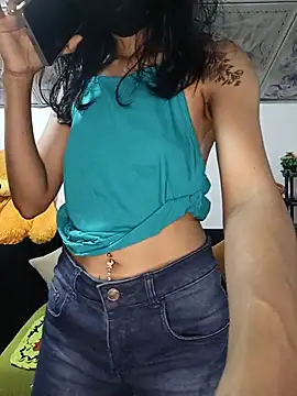 Snapshot of emali_baba chatting on May 2026 05:22:01 AM emali baba online show from May 2026 05:22:01 AM