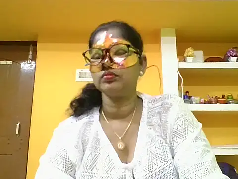 Snapshot of kavya1 chatting on October 2025 08:20:02 PM kavya1 online show from October 2025 08:20:02 PM