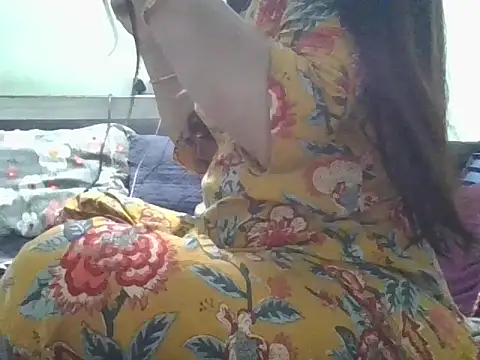 Roshani hoty online show from May 2026 04:45:02 PM