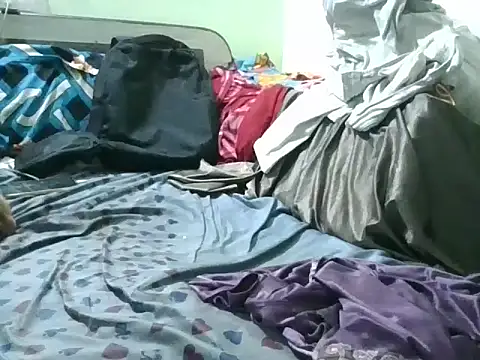 Roshani hoty online show from April 2026 05:14:02 PM