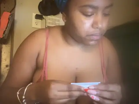 princesslivv online show from April 2026 02:05:01 AM