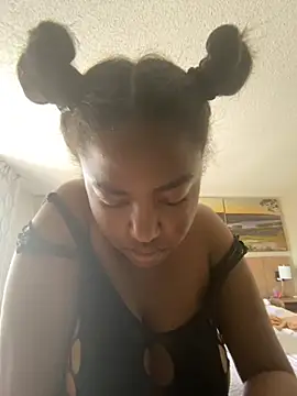 Snapshot of princesslivv chatting on September 2025 09:10:01 PM princesslivv online show from September 2025 09:10:01 PM