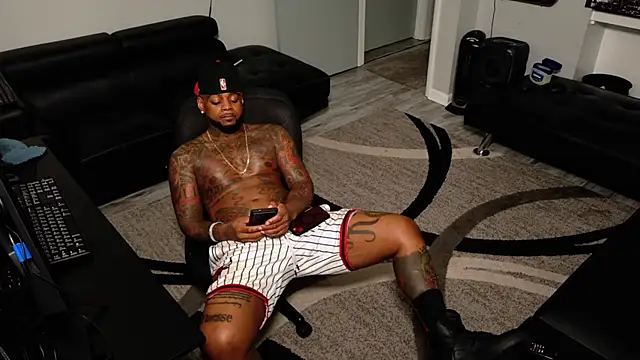 SLANGONDEMHOES online show from February 2026 06:19:02 PM