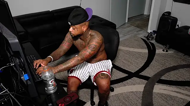 SLANGONDEMHOES online show from February 2026 06:50:01 PM