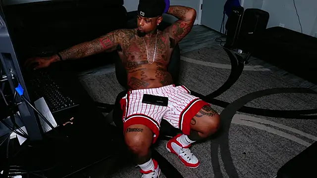 SLANGONDEMHOES online show from June 2026 12:49:02 AM