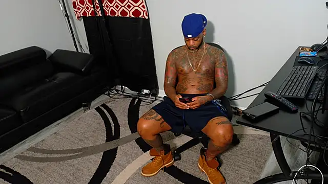 Snapshot of SLANGONDEMHOES chatting on November 2025 06:23:01 PM SLANGONDEMHOES online show from November 2025 06:23:01 PM