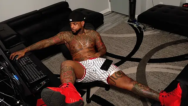 SLANGONDEMHOES online show from February 2026 04:25:02 AM