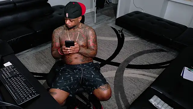 SLANGONDEMHOES online show from April 2026 05:17:02 PM