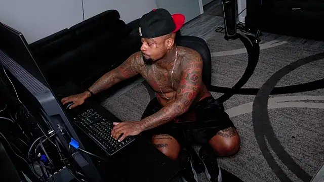 SLANGONDEMHOES online show from May 2026 06:23:01 PM
