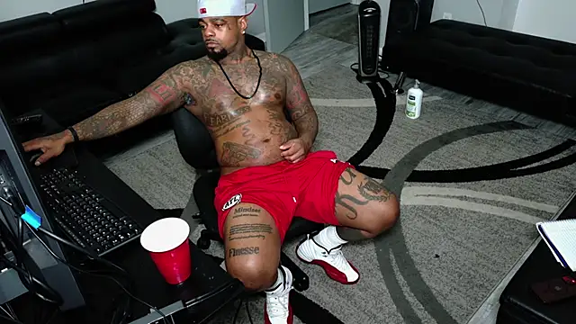 SLANGONDEMHOES online show from May 2026 02:28:01 PM