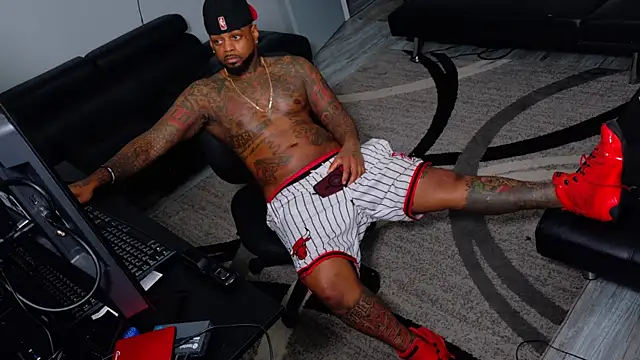 SLANGONDEMHOES online show from April 2026 06:53:01 PM