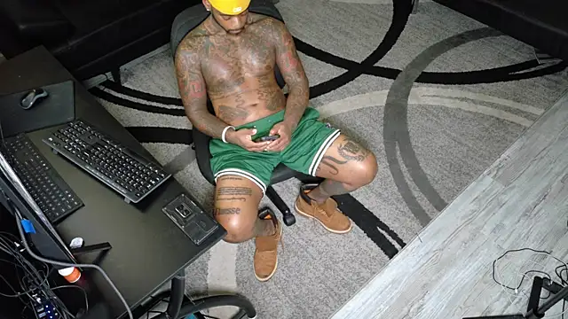 Snapshot of SLANGONDEMHOES chatting on September 2025 04:45:01 PM SLANGONDEMHOES online show from September 2025 04:45:01 PM