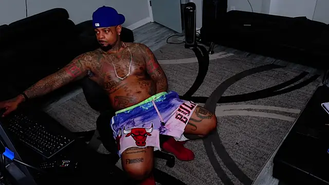 SLANGONDEMHOES online show from May 2026 08:38:01 PM