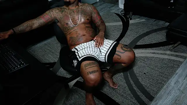SLANGONDEMHOES online show from June 2026 05:32:01 PM