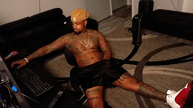 SLANGONDEMHOES online show from May 2026 10:05:01 PM