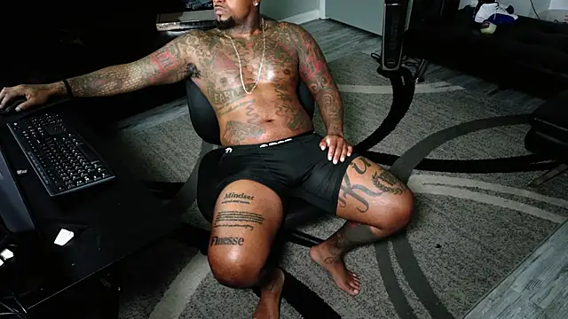 SLANGONDEMHOES online show from June 2026 01:28:01 PM