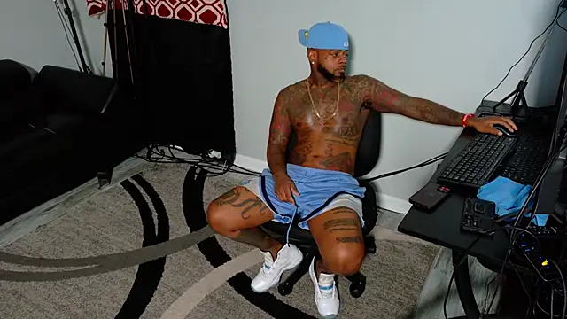 Snapshot of SLANGONDEMHOES chatting on December 2025 04:52:01 PM SLANGONDEMHOES online show from December 2025 04:52:01 PM