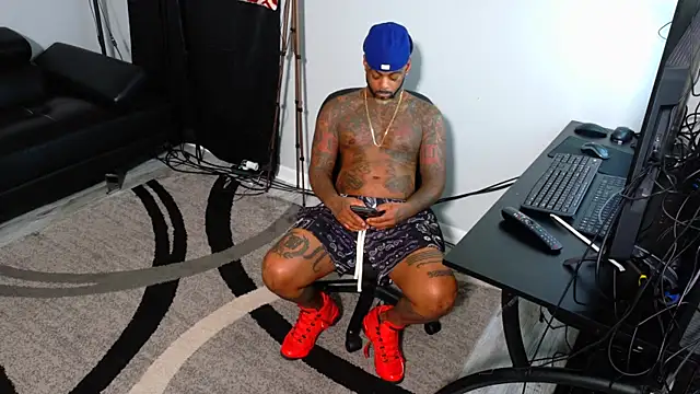 Snapshot of SLANGONDEMHOES chatting on November 2025 10:35:01 PM SLANGONDEMHOES online show from November 2025 10:35:01 PM