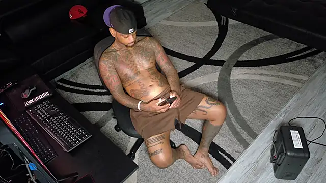 Snapshot of SLANGONDEMHOES chatting on September 2025 11:47:01 PM SLANGONDEMHOES online show from September 2025 11:47:01 PM