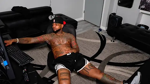 SLANGONDEMHOES online show from February 2026 05:12:02 PM