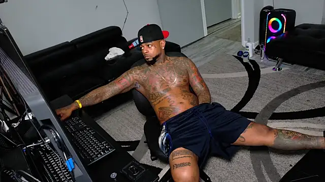 SLANGONDEMHOES online show from March 2026 08:03:02 PM