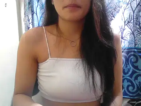 Snapshot of Amira90 chatting on September 2025 09:14:01 AM Amira90 online show from September 2025 09:14:01 AM