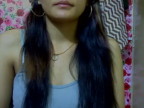 Snapshot of Amira90 chatting on September 2025 05:43:01 AM Amira90 online show from September 2025 05:43:01 AM
