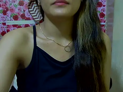 Snapshot of Amira90 chatting on September 2025 09:58:01 PM Amira90 online show from September 2025 09:58:01 PM