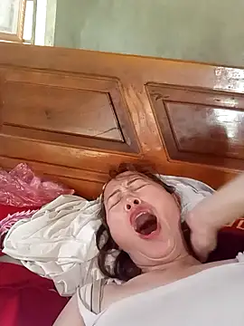 Fienjr online show from October 2025 02:44:02 AM