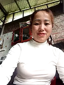 Fienjr online show from October 2025 02:33:02 AM