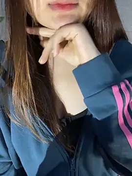 Hinne07 online show from December 2025 12:11:01 AM