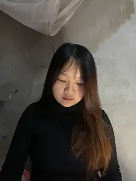 Hinne07 online show from November 2025 03:23:01 PM