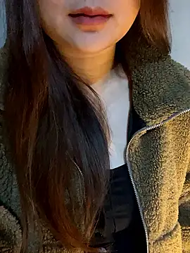 Hinne07 online show from January 2026 03:38:01 PM