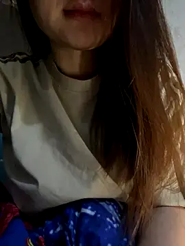 Hinne07 online show from November 2025 12:22:02 AM