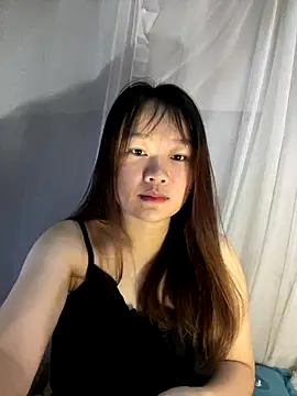 Hinne07 online show from November 2025 12:47:02 AM