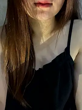 Hinne07 online show from January 2026 03:23:01 AM